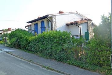 Apartment Franc - Njivice