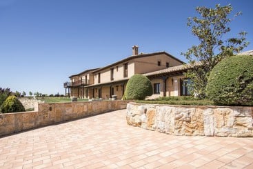 هتل روستایی Ibersol La Casona de Andrea