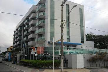 בית מלון כפרי Blue Tree Towers Macaé