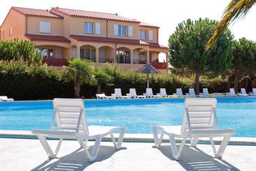 استراحتگاه Malibu Village