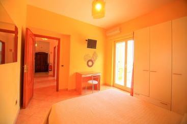 هتل Villa Corallina