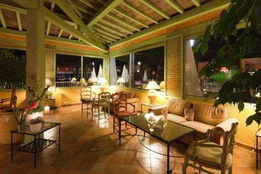 هتل Le Mas D'Artigny & Spa