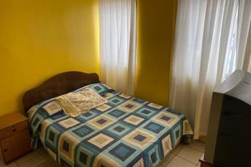 پانسیون Hostal Villarrica