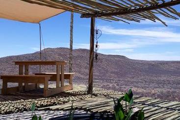 پانسیون Guestfarm Camp Oubokberg