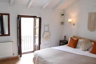 تختخواب و صبحانه Casa Del Rio Boho Chic Retreat