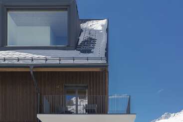 Aparthotel The Base Andermatt