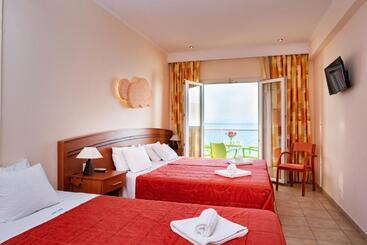 هتل Corfu Maris
