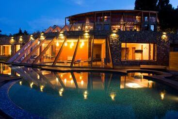 Hotel Rochester Bariloche Suites & Spa