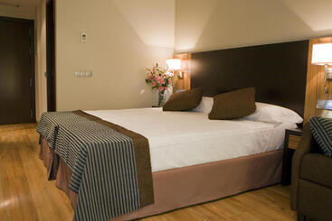 Y Apartamentos Conilsol