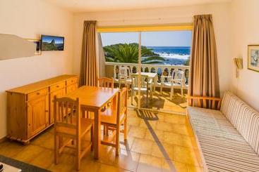 Apartamentos Charco Del Conde