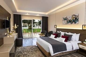 Hotel Amwaj Oyoun Resort & Spa Sharm El Sheikh 