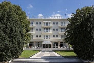 בית מלון כפרי Hôtel Barrière Le Grand Hôtel Enghien Les Bains