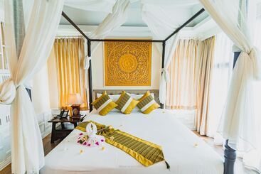 هتل Racha Kiri Resort And Spa Khanom