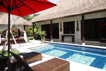 هتل Hillstone Uluwatu Villa