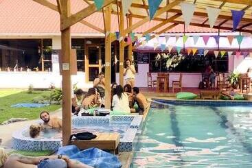 Отель Mama Tungu Hostel