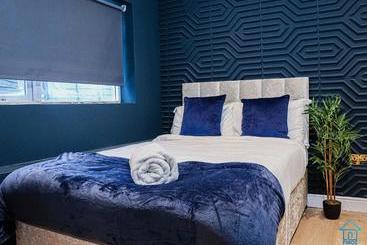 بنسيون York Contractor House  Free Road Side Parking, Town Centre Location, Free Wifi & Netflix By Firoz Pr