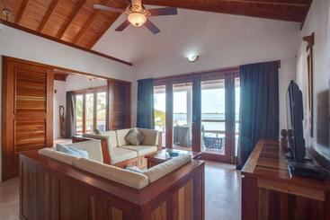 هتل Turtle Island Beach Resort, Trademark Collection By Wyndham