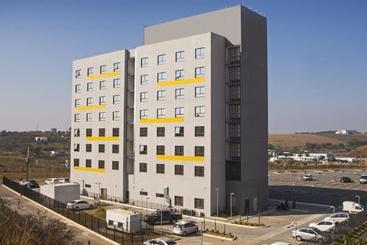 בית מלון כפרי Ibis Pouso Alegre