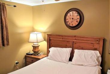 Stroll To Slopes, Village Area, Ski In Out Mtlodge 242