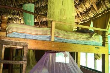 هاستل El Retiro Lanquin