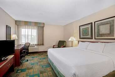 هتل La Quinta By Wyndham Des Moines West Clive