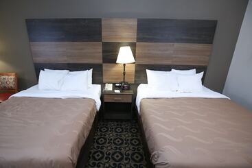 בית מלון כפרי Quality Inn & Suites Boone   University Area