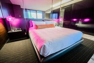 ホテル Stripviewsuites Two Bedroom Conjoined Suite At Palms Place