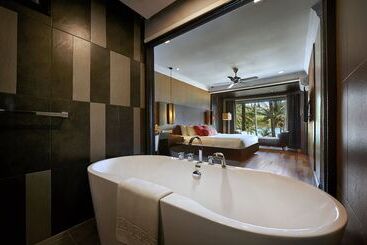 Отель The Taaras Beach & Spa Resort