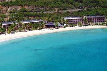 فندق Emerald Beach Resort