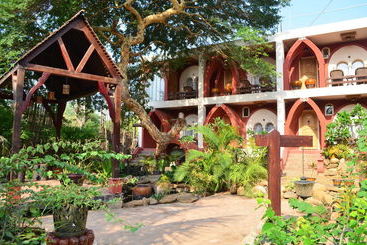 هتل Kaday Aung