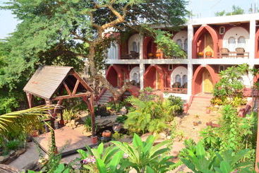 هتل Kaday Aung