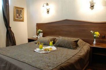 هتل Megara Palace Oldcity