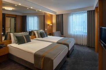 Tan Hotel   Special Category