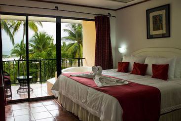 هتل Copacabana  And Suites  Adults Only