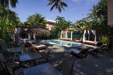 هتل Copacabana  And Suites  Adults Only