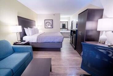 فندق Quality Inn Palm Beach International Airport