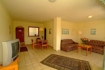 Tigaiga Suites