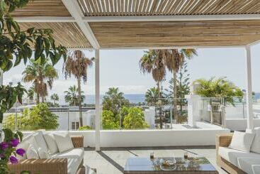 Hotel Flamingo Beach Mate