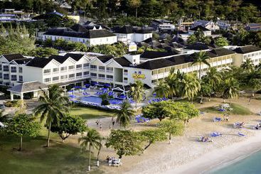 هتل Rooms On The Beach Ocho Rios