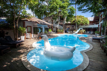 هتل Tango Beach Resort