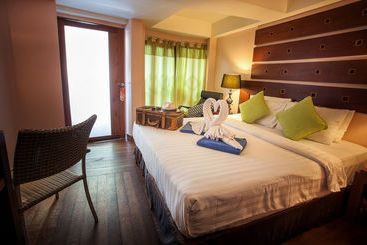 هتل Tango Beach Resort