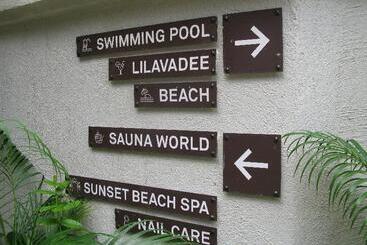 هتل The Sunset Beach Resort & Spa Taling Ngam