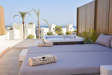 Sunrise Diamond Beach Resort Grand Select