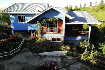 בית מלון כפרי Oyo 90195 Anjung Rehat Jamsari