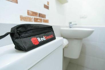 בית מלון כפרי Syariah Narita Ketapang Redpartner