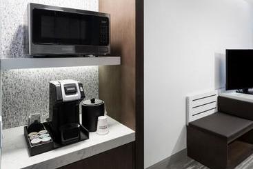 هتل Hilton Garden Inn Madison Downtown