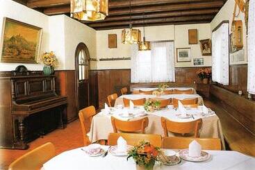 ユースホステル Gasthof Lamm