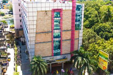 هتل Royal Regency