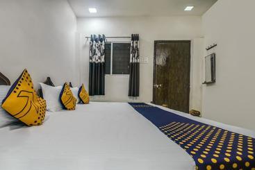 호텔 Spot On 67523 Balaji Guest House