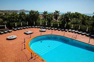 هتل Baia Di Ulisse Wellness & Spa